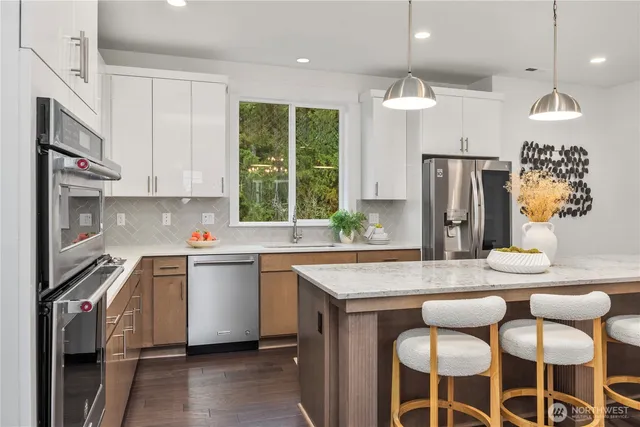 $1,099,000 | 18601 46th Avenue Southeast, Bothell, WA 98012