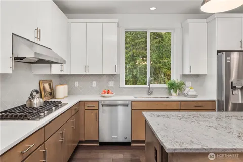 $1,099,000 | 18601 46th Avenue Southeast, Bothell, WA 98012