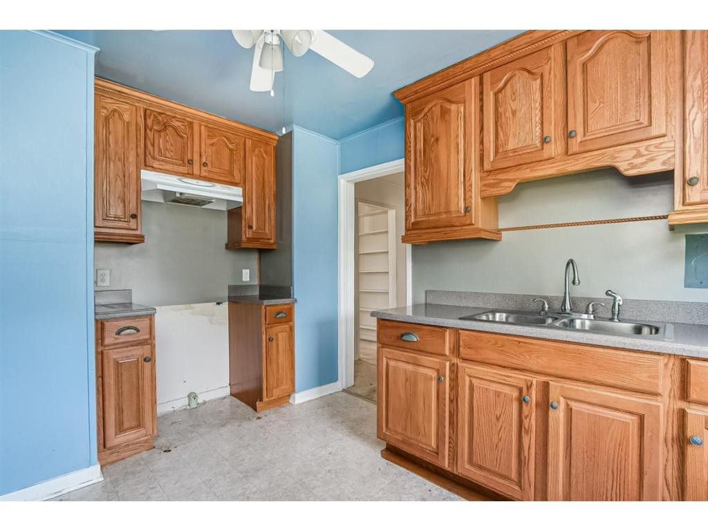 1541 Kings Road Kingsport, TN 37664 - Photo 15 of 24 Photo 15