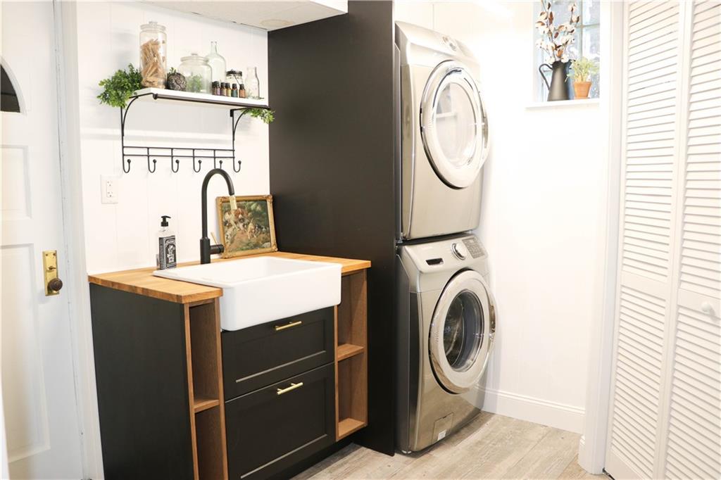 508 College Lodge Road Indiana, PA 15701 - Photo 19 of 25 a utility room with dryer and washer