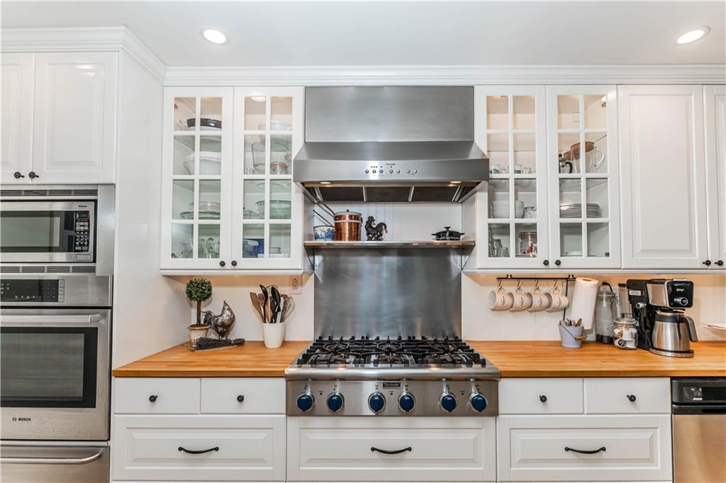 508 College Lodge Road Indiana, PA 15701 - Photo 8 of 25 a kitchen with stainless steel appliances a stove and cabinets