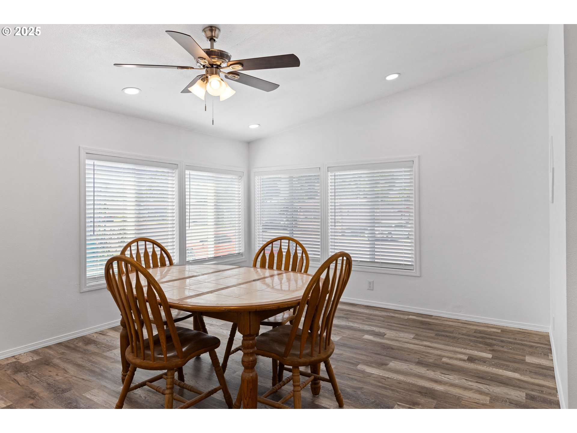 78 Manor Loop Roseburg, OR 97471 - Photo 17 of 45 a dining room with furniture and window