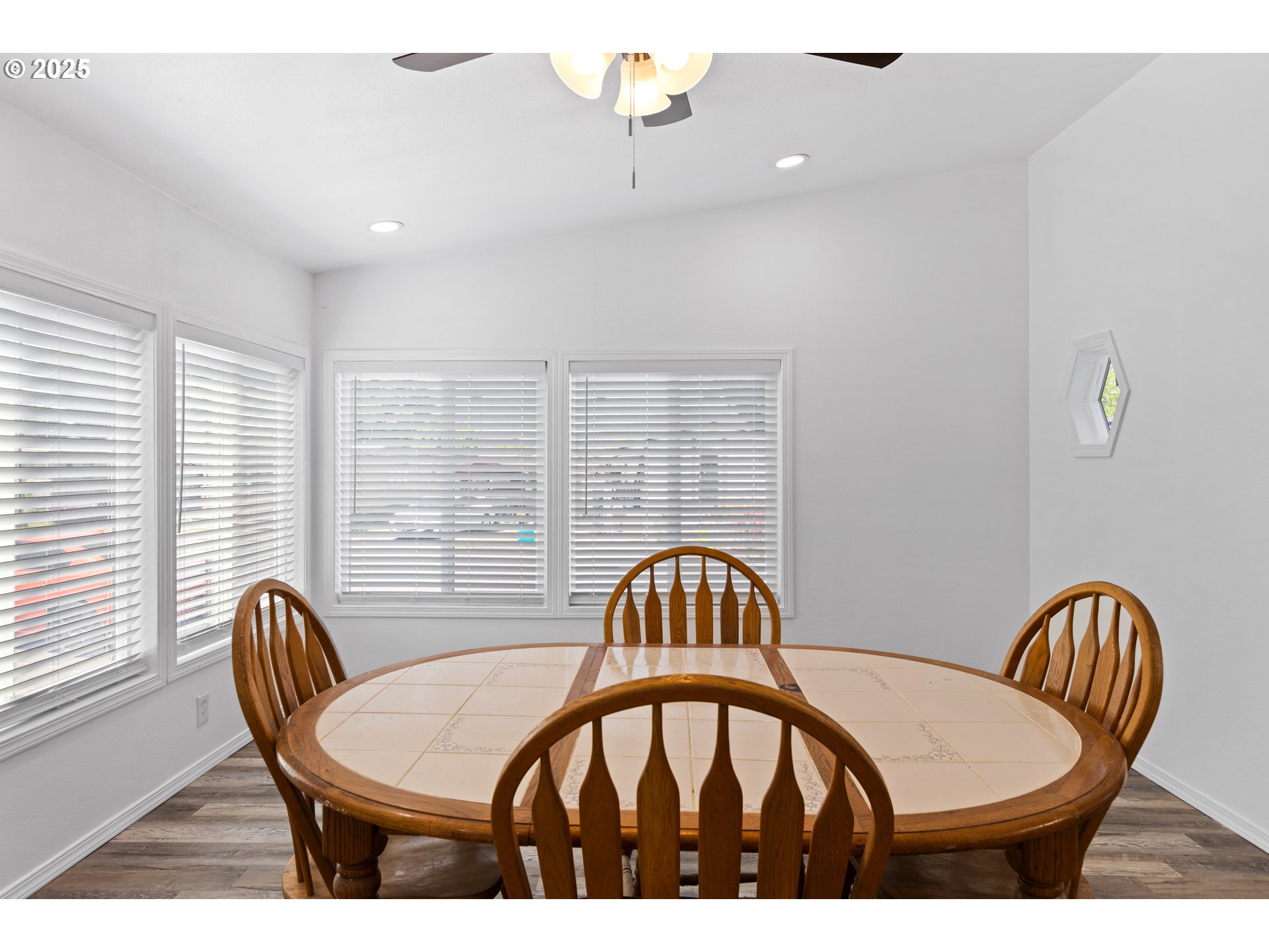 78 Manor Loop Roseburg, OR 97471 - Photo 18 of 45 a view of a balcony with furniture and window