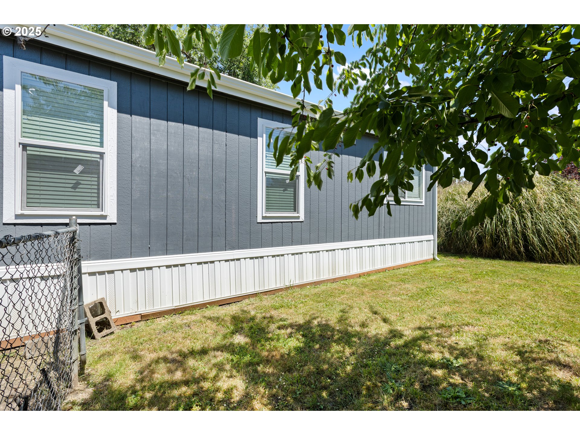 78 Manor Loop Roseburg, OR 97471 - Photo 37 of 45 a view of outdoor space and yard