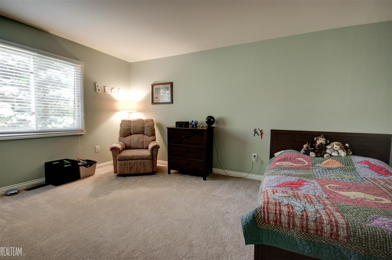 921 Dakota Rochester Hills, MI 48307 - Photo 30 of 46