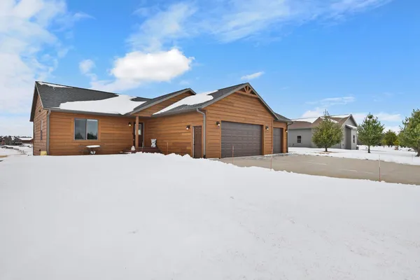 $649,000 | N8551 Lake Cabin Drive, New Lisbon, WI 53950