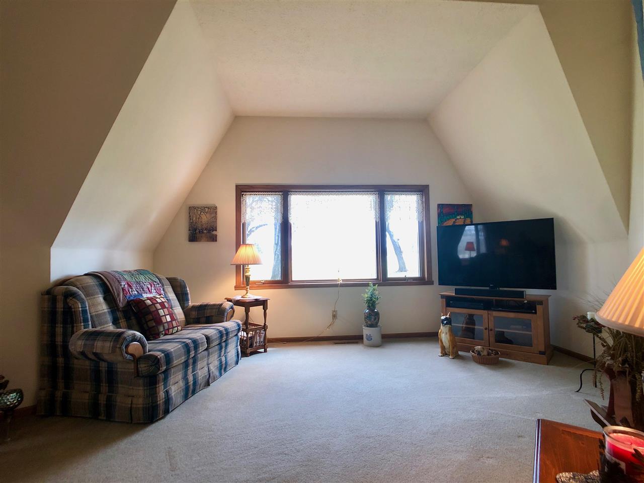 8392 North Kilbuck Road Monroe Center, IL 61052 - Photo 11 of 29 Gallery Image 11