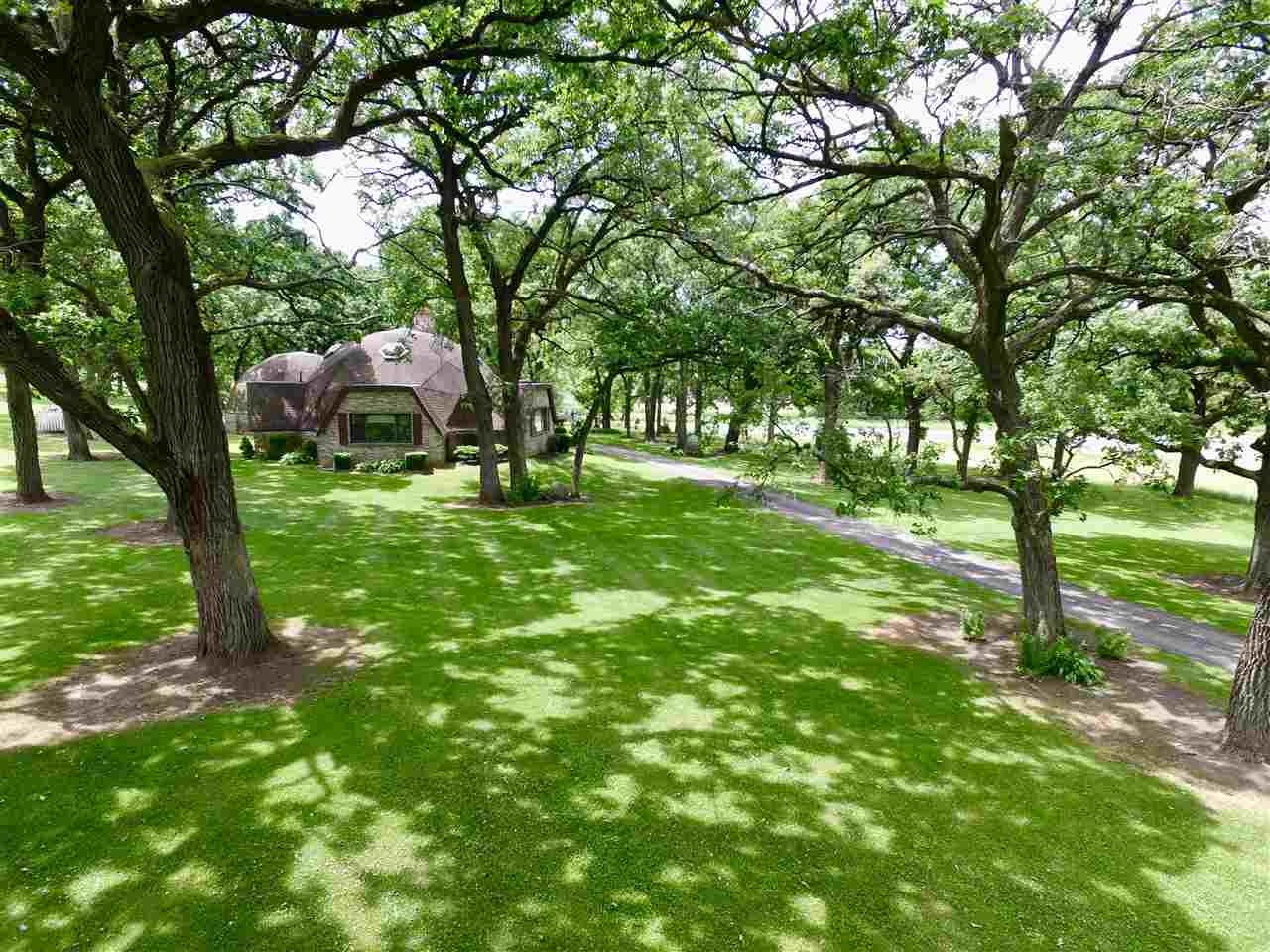 8392 North Kilbuck Road Monroe Center, IL 61052 - Photo 2 of 29 Gallery Image 2