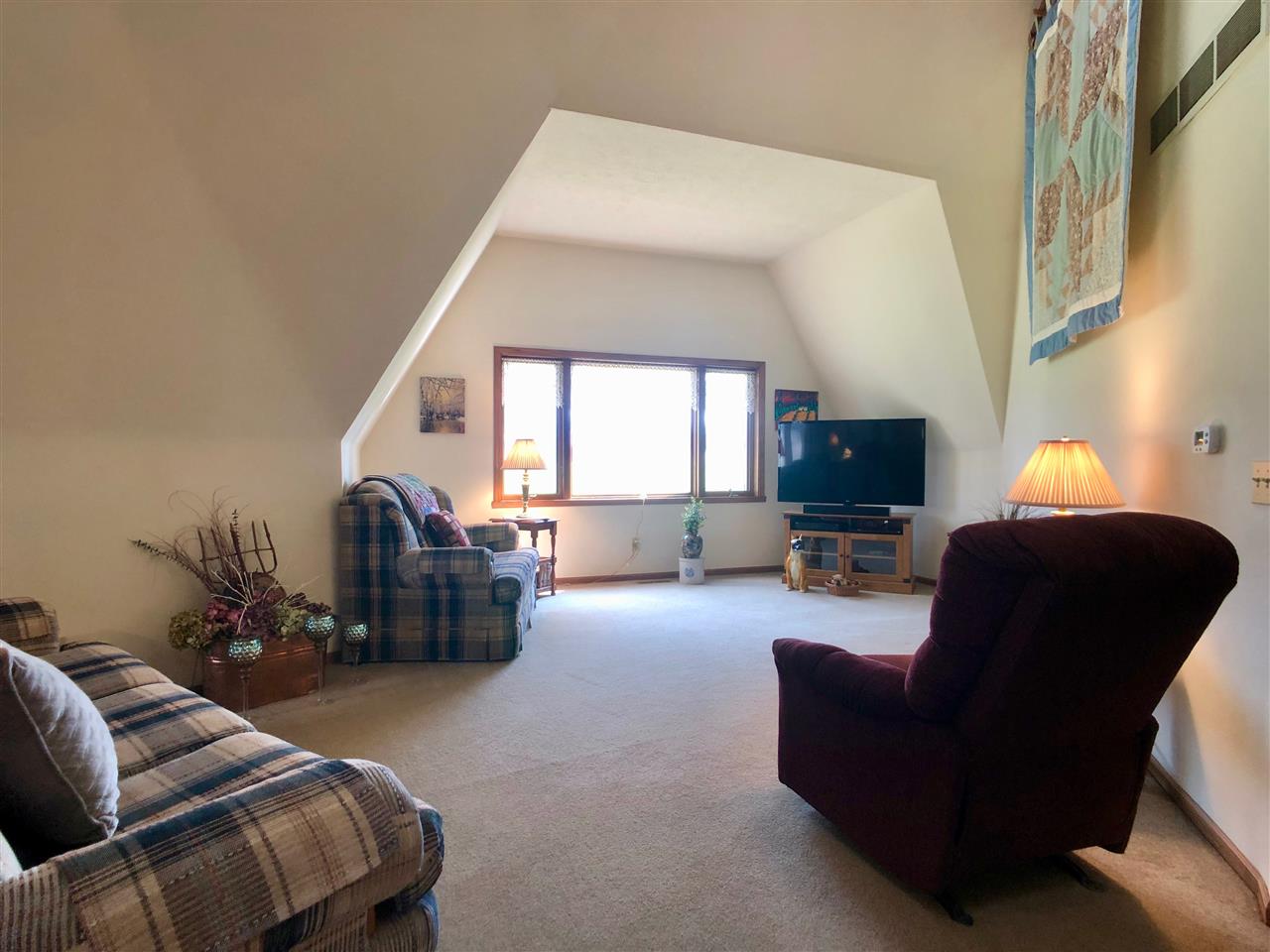 8392 North Kilbuck Road Monroe Center, IL 61052 - Photo 10 of 29 Gallery Image 10