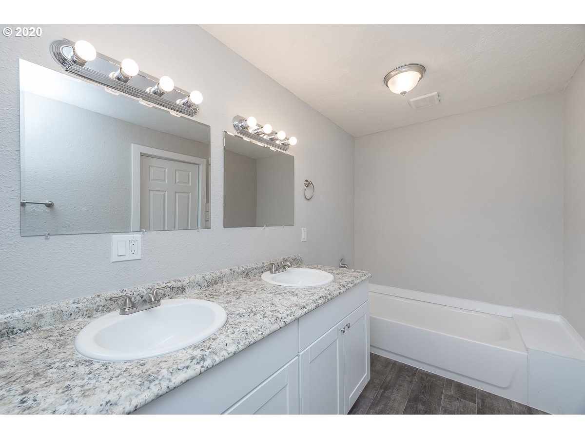 16003 Northwest Tupper Road Yamhill, OR 97148 - Photo 12 of 32 Gallery Image 12