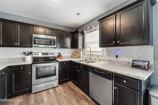 $265,000 | 601 Cannon Court, Hubert, NC 28539