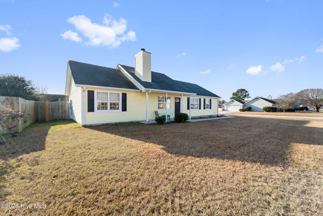 $265,000 | 601 Cannon Court, Hubert, NC 28539