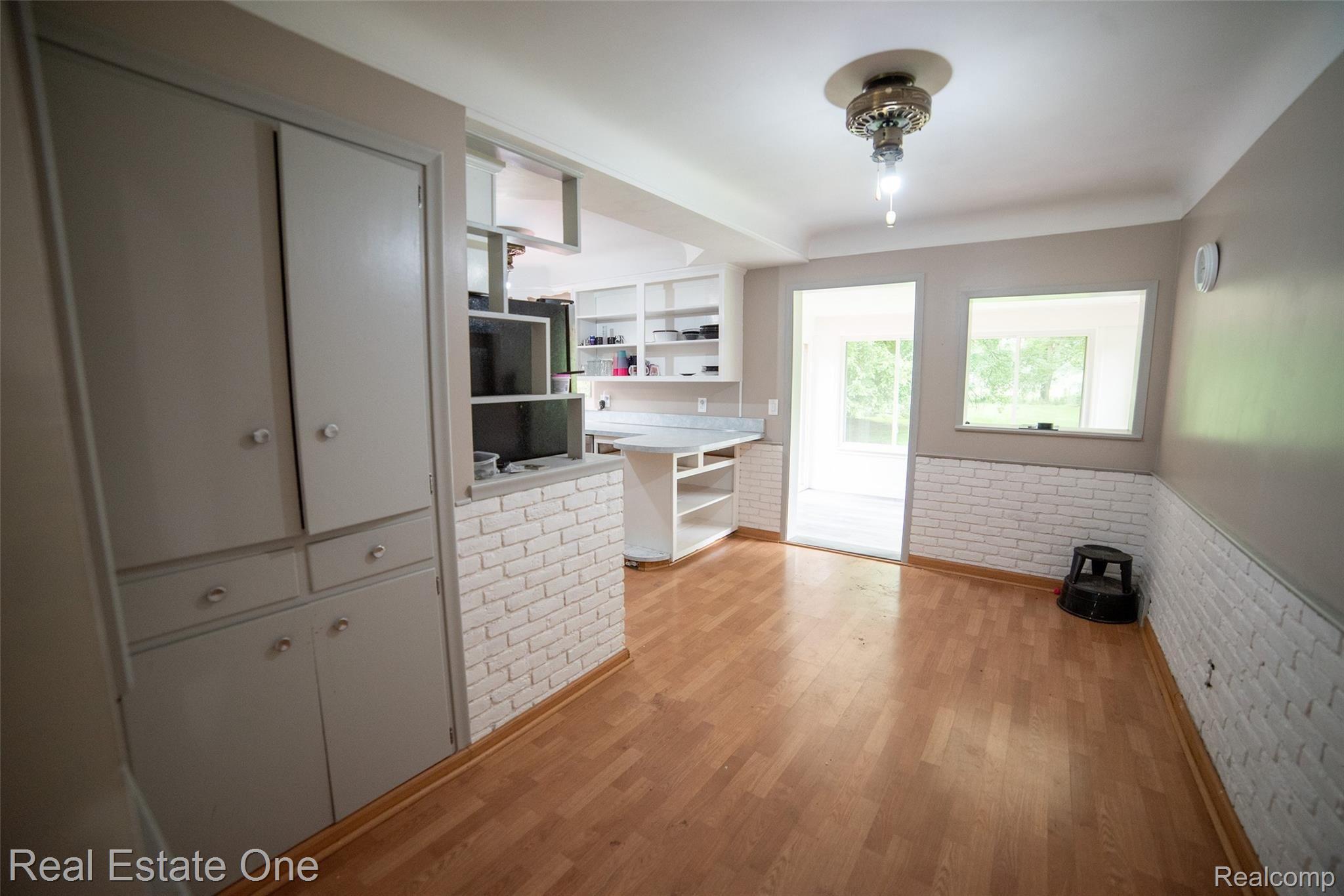 5325 Jamestown Road Utica, MI 48317 - Photo 6 of 32 5325 Jamestown-06.jpg