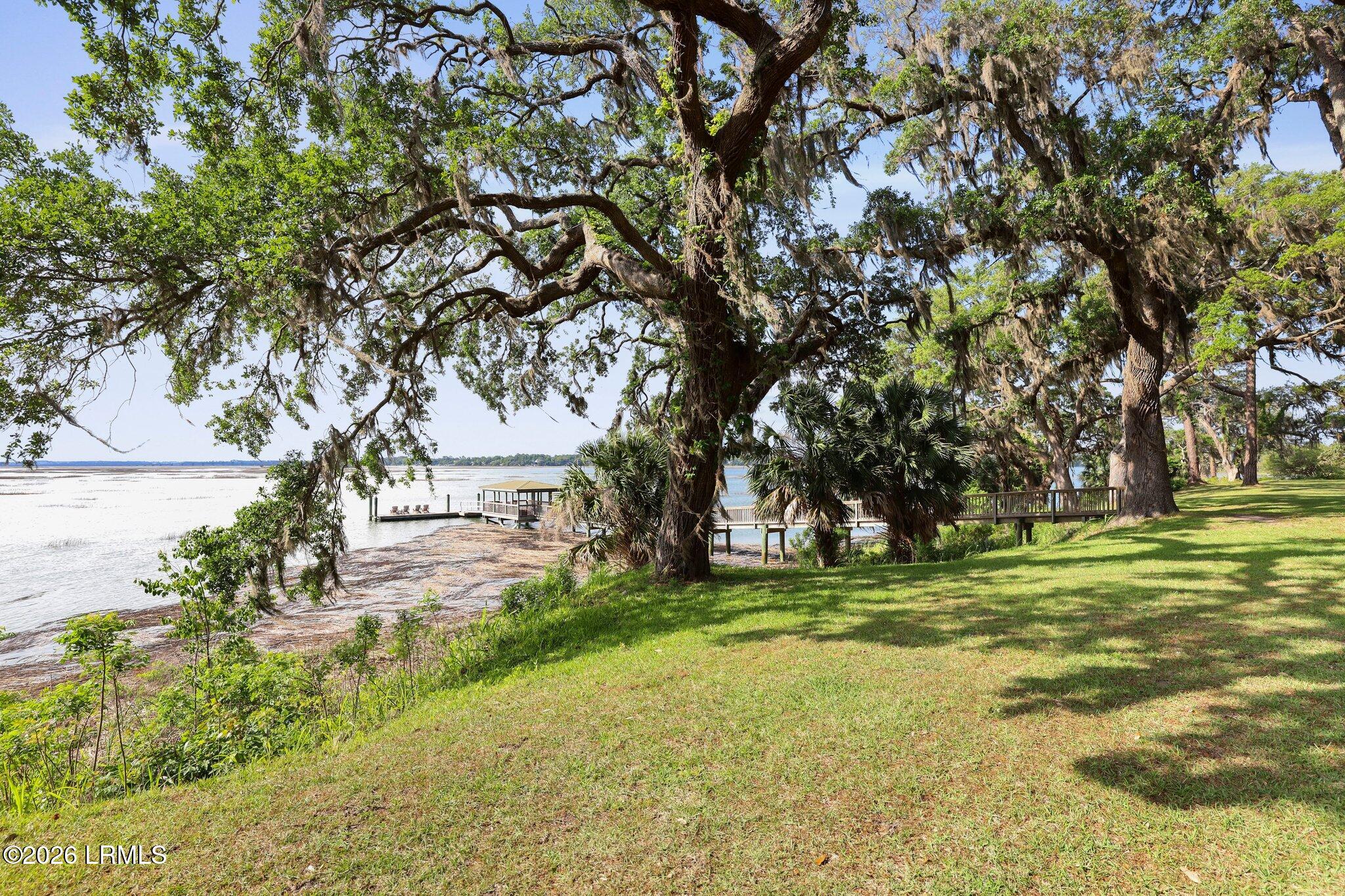 66 Pinckney Boulevard Port Royal, SC 29902 - Photo 12 of 20 10-web-or-mls-IMG_4711