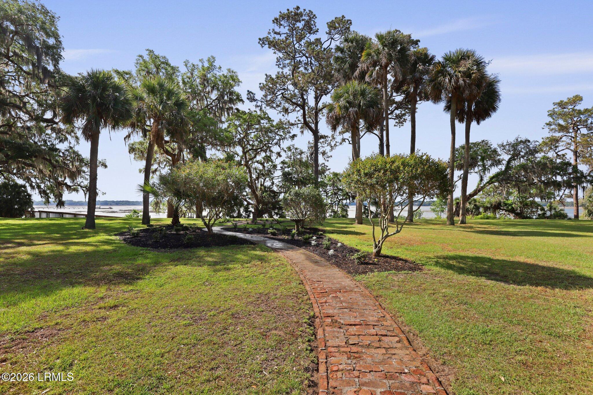 66 Pinckney Boulevard Port Royal, SC 29902 - Photo 7 of 20 3-web-or-mls-IMG_4676