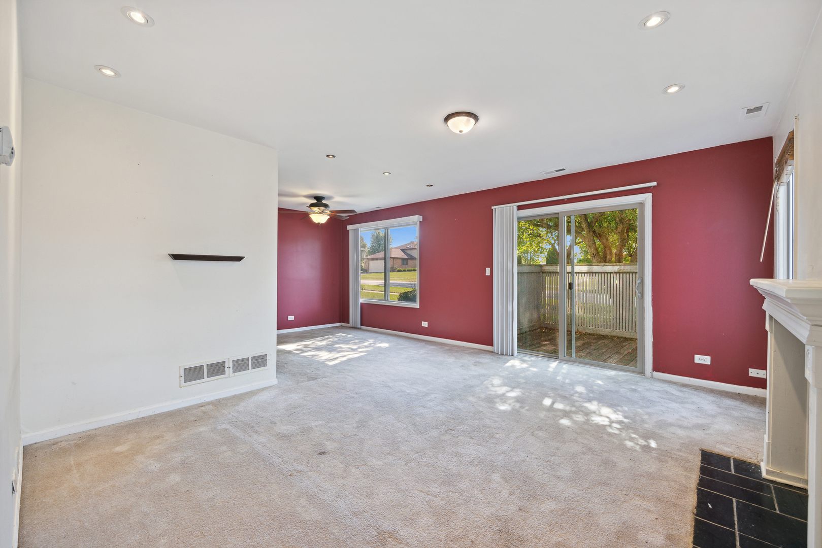 9 Red Barn Road Matteson, IL 60443 - Photo 4 of 18 a view of empty room
