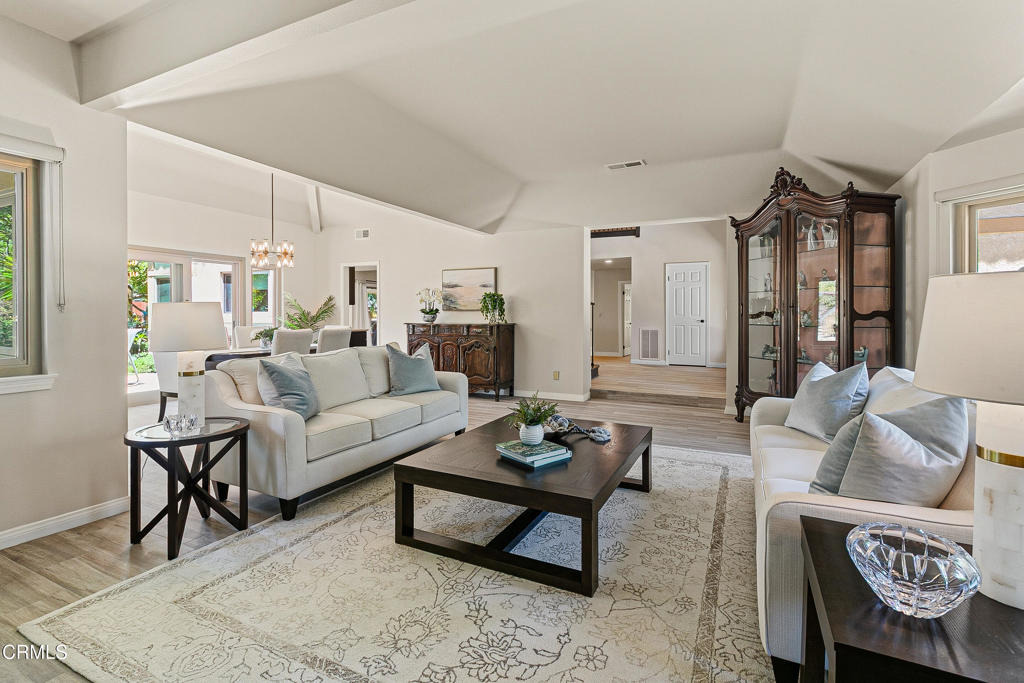 10539 Chippenham Road Camarillo, CA 93012 - Photo 8 of 74