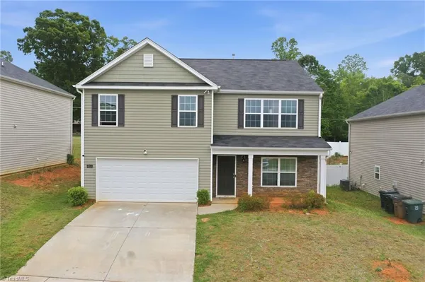 $340,000 | 4014 Bobtail Court, Greensboro, NC 27405