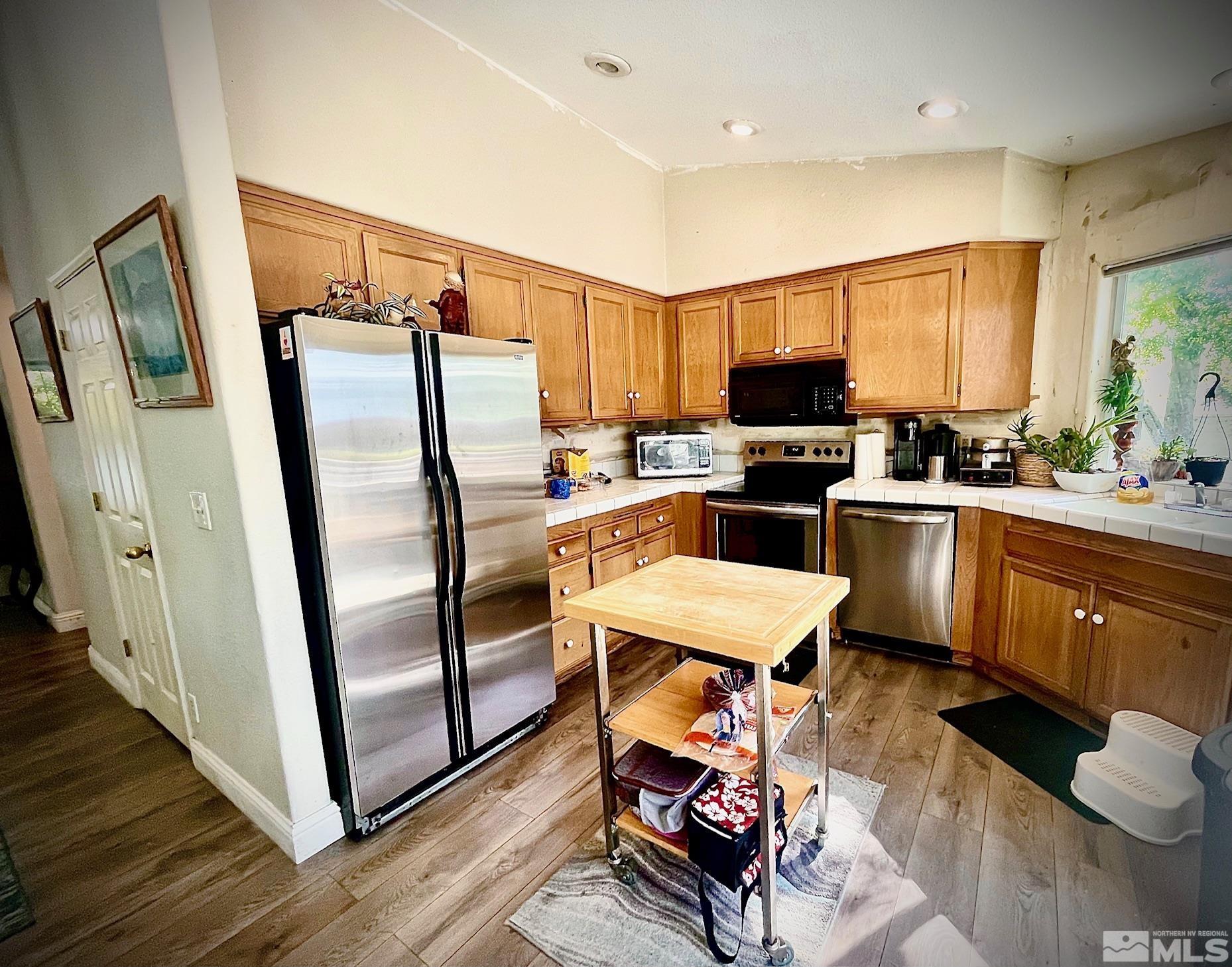 7562 Wheeldale Circle Reno, NV 89511 - Photo 8 of 19 Photo 8
