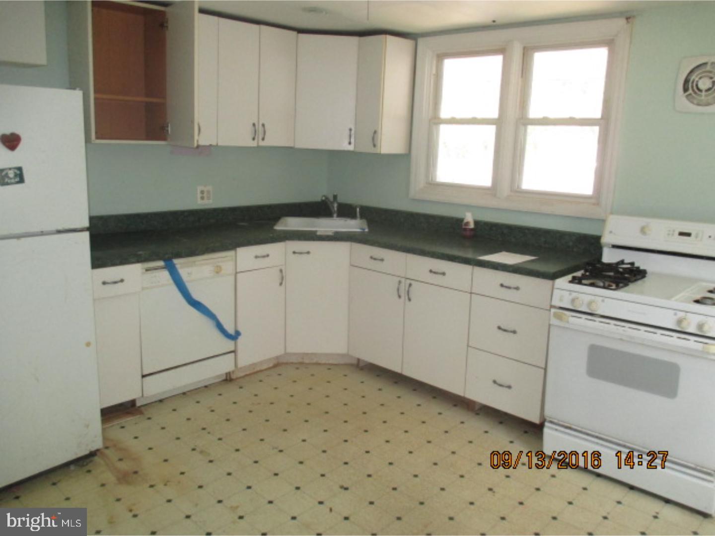 109 Risdon Street Mount Holly, NJ 08060 - Photo 9 of 11