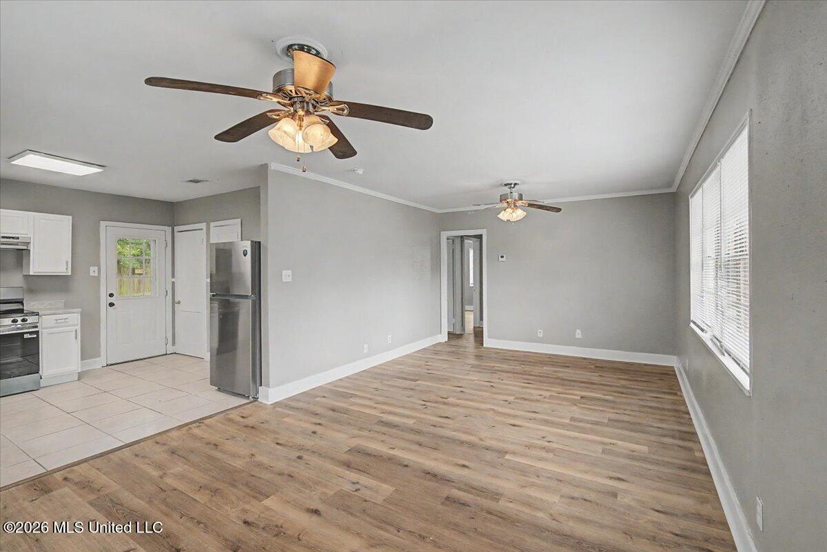 1775 Vaughn Street Biloxi, MS 39531 - Photo 2 of 15 04-DSC06328