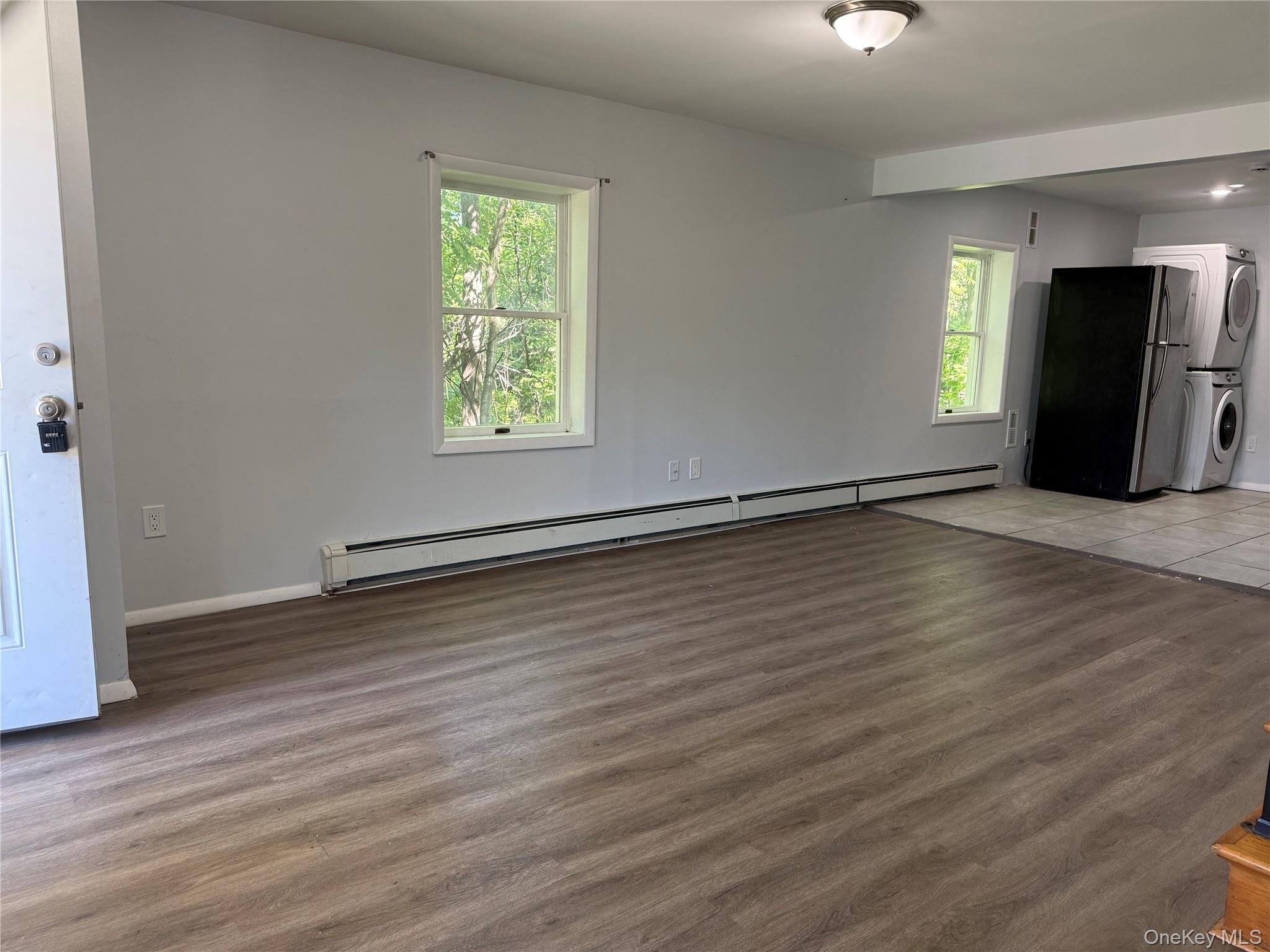 570 Mt Hope Road, Unit 1 Middletown, NY 10940 - Photo 23 of 41 Living room