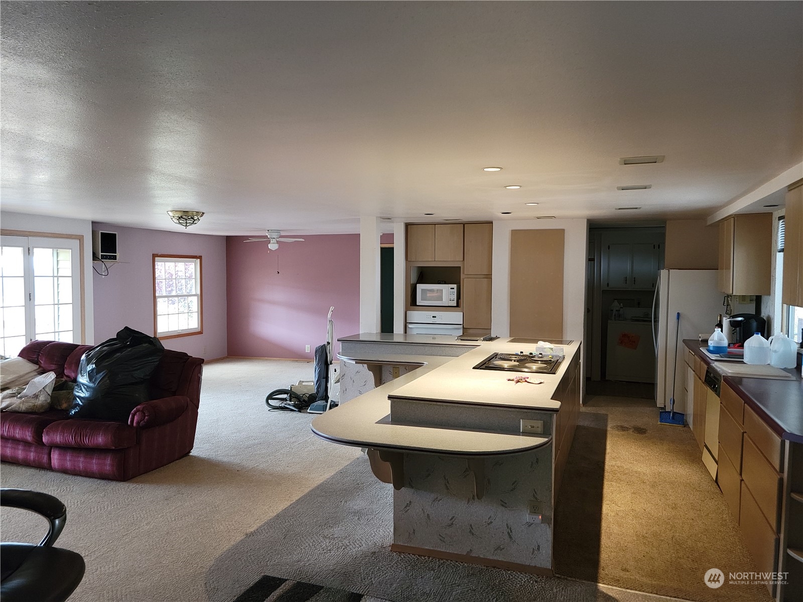 362 Jones Road Winlock, WA 98596 - Photo 8 of 31 a living room with furniture and window