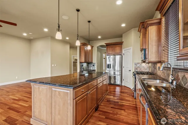 $710,000 | 4860 K Street, Washougal, WA 98671