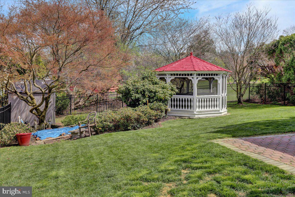 726 Mountain View Road Reading, PA 19607 - Photo 24 of 30