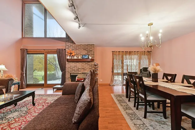 $440,000 | 351 South Dominion Drive, Wood Dale, IL 60191