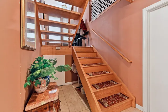 $440,000 | 351 South Dominion Drive, Wood Dale, IL 60191