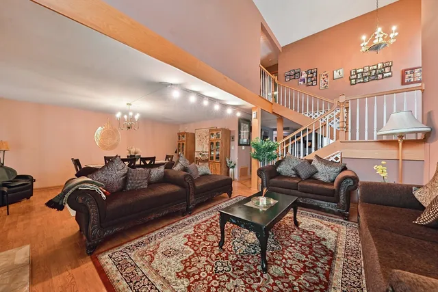 $440,000 | 351 South Dominion Drive, Wood Dale, IL 60191