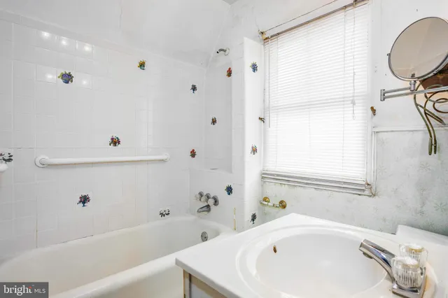 $305,000 | 5309 Chesapeake Road, Hyattsville, MD 20781