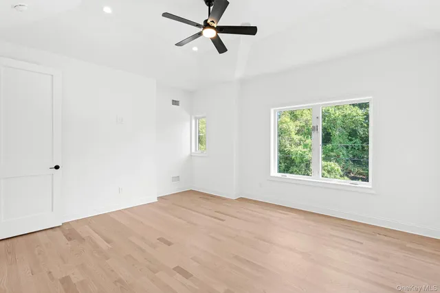 $1,895,000 | 1900 Gillette Drive, East Marion, NY 11939