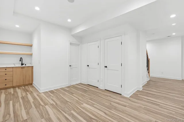 $1,895,000 | 1900 Gillette Drive, East Marion, NY 11939