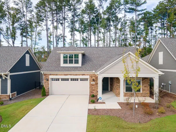 $749,500 | 609 Crooked Pine Drive, Cary, NC 27519