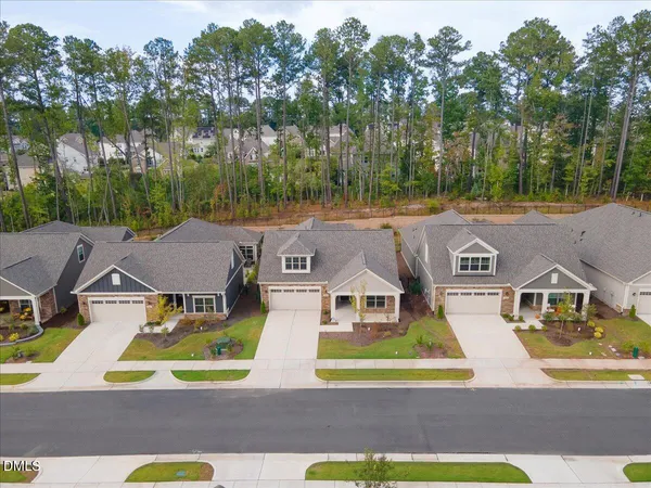 $749,500 | 609 Crooked Pine Drive, Cary, NC 27519