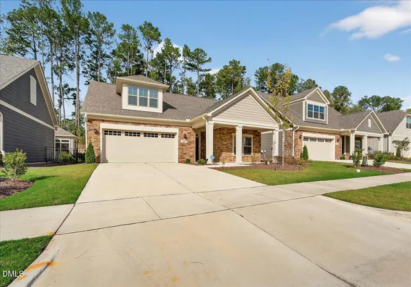 $749,500 | 609 Crooked Pine Drive, Cary, NC 27519