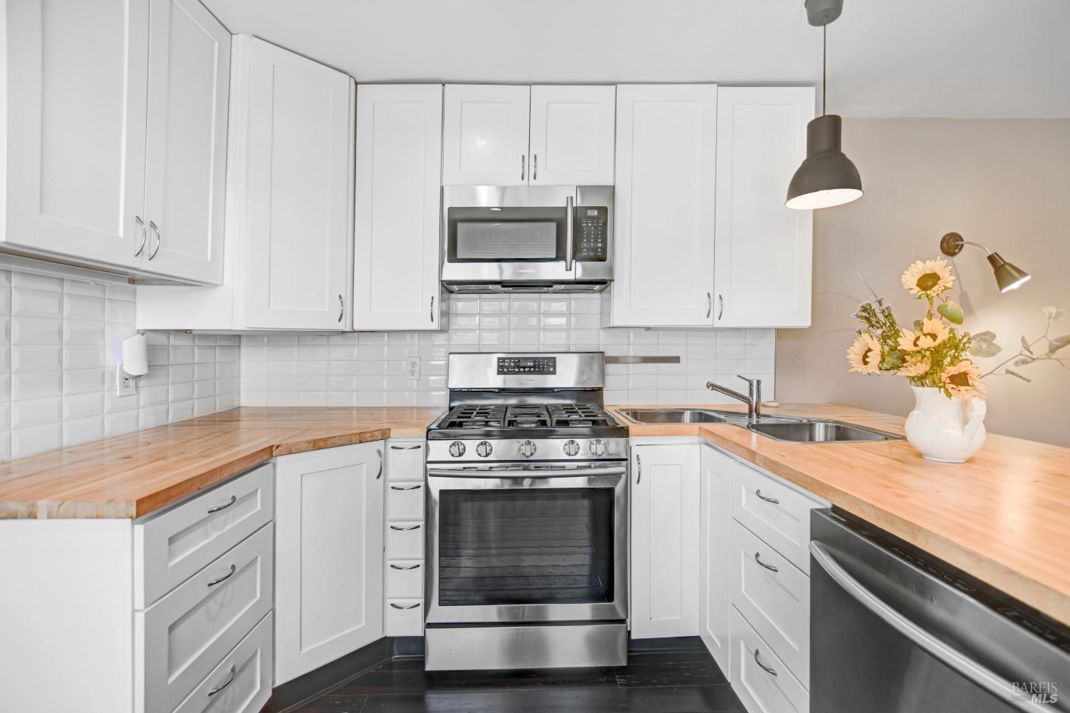 866 Yuba Drive Santa Rosa, CA 95407 - Photo 39 of 73 STUDIO KITCHEN