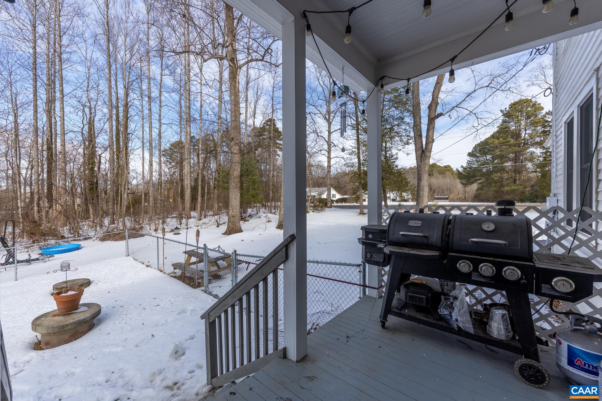 4615 Davis Highway Louisa, VA 23093 - Photo 26 of 29 a outdoor space with lots of water fountain in front of it