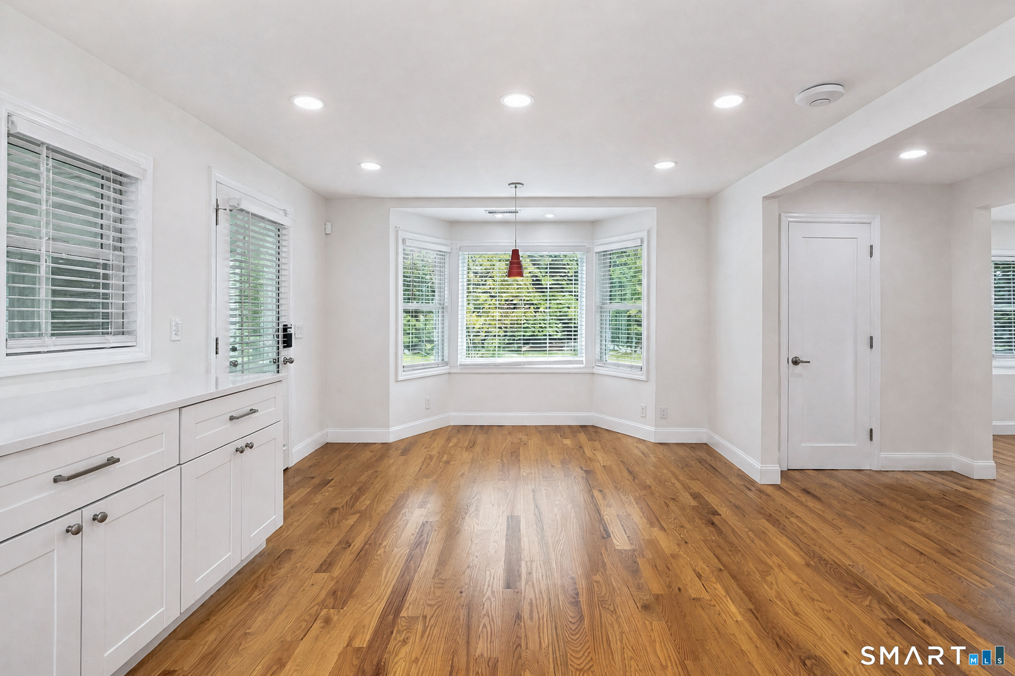 47 Middle River Road Danbury, CT 06811 - Photo 13 of 33 Gallery Image 13