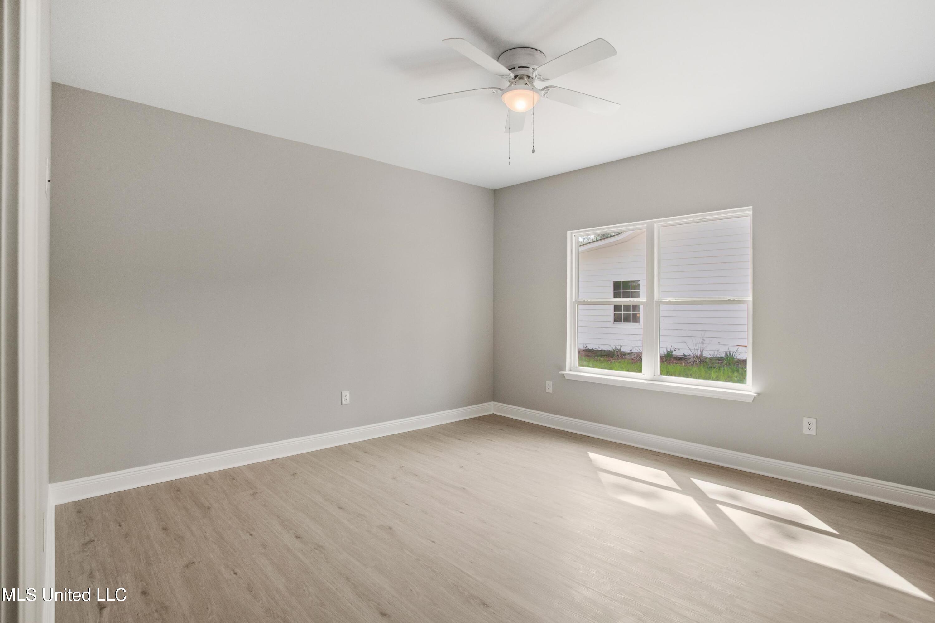 8214 Martin Bluff Road Gautier, MS 39553 - Photo 13 of 38 7q8epult5h
