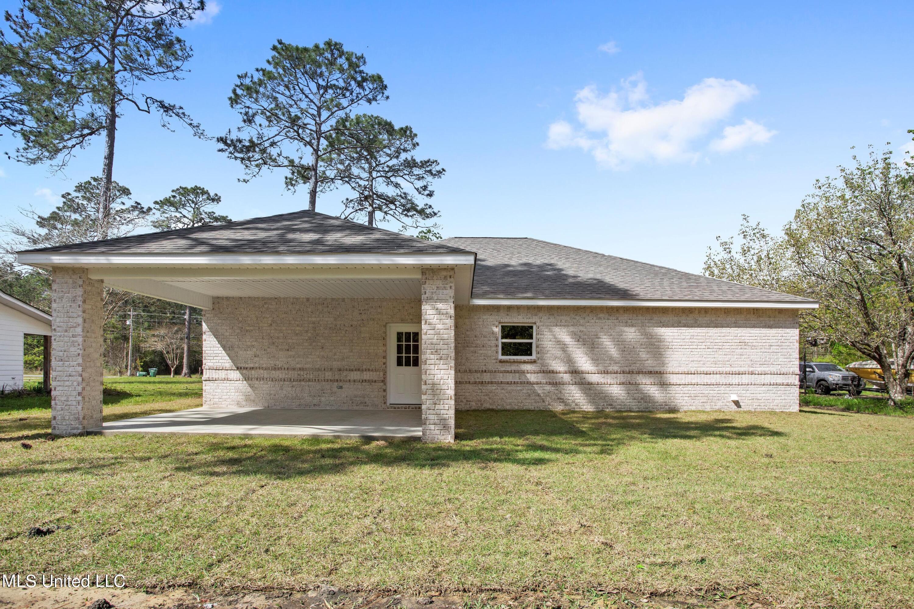 8214 Martin Bluff Road Gautier, MS 39553 - Photo 37 of 38 zqdzti11h9