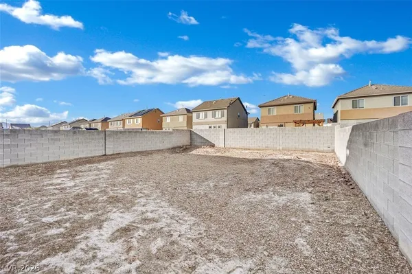 $1,695 | 5243 Los Pinos Street, Las Vegas, NV 89122