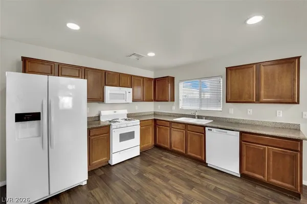 $1,695 | 5243 Los Pinos Street, Las Vegas, NV 89122