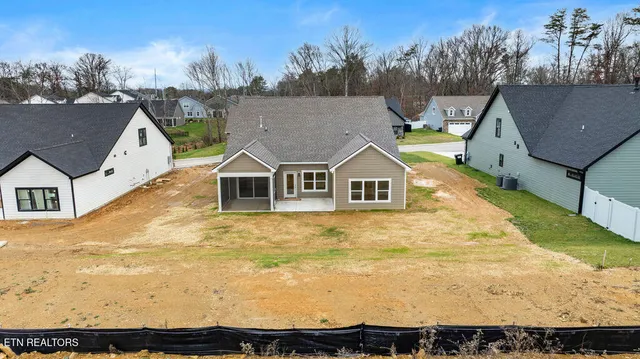 $603,900 | 7618 Drake Lane, Knoxville, TN 37924