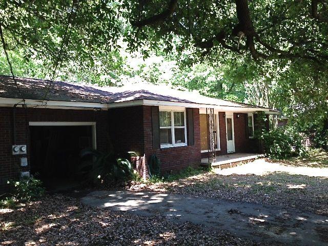 313 Wappoo Road Charleston, SC 29407 - Photo 18 of 24 Front Angle View