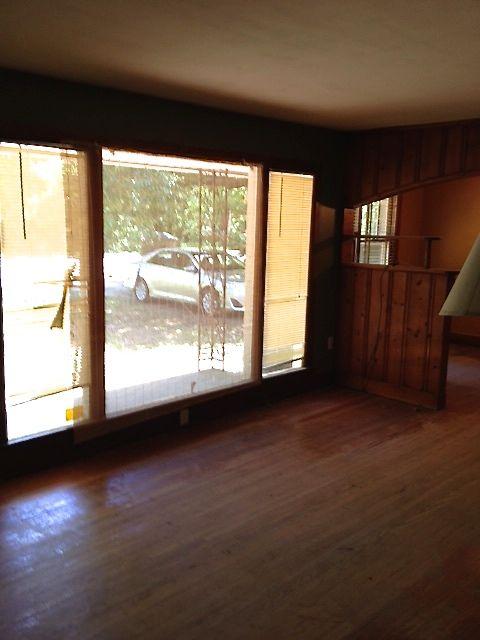 313 Wappoo Road Charleston, SC 29407 - Photo 8 of 24 Living Room