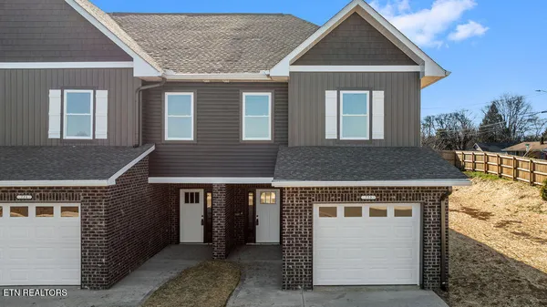 $379,900 | 723 Haig Street, Maryville, TN 37801