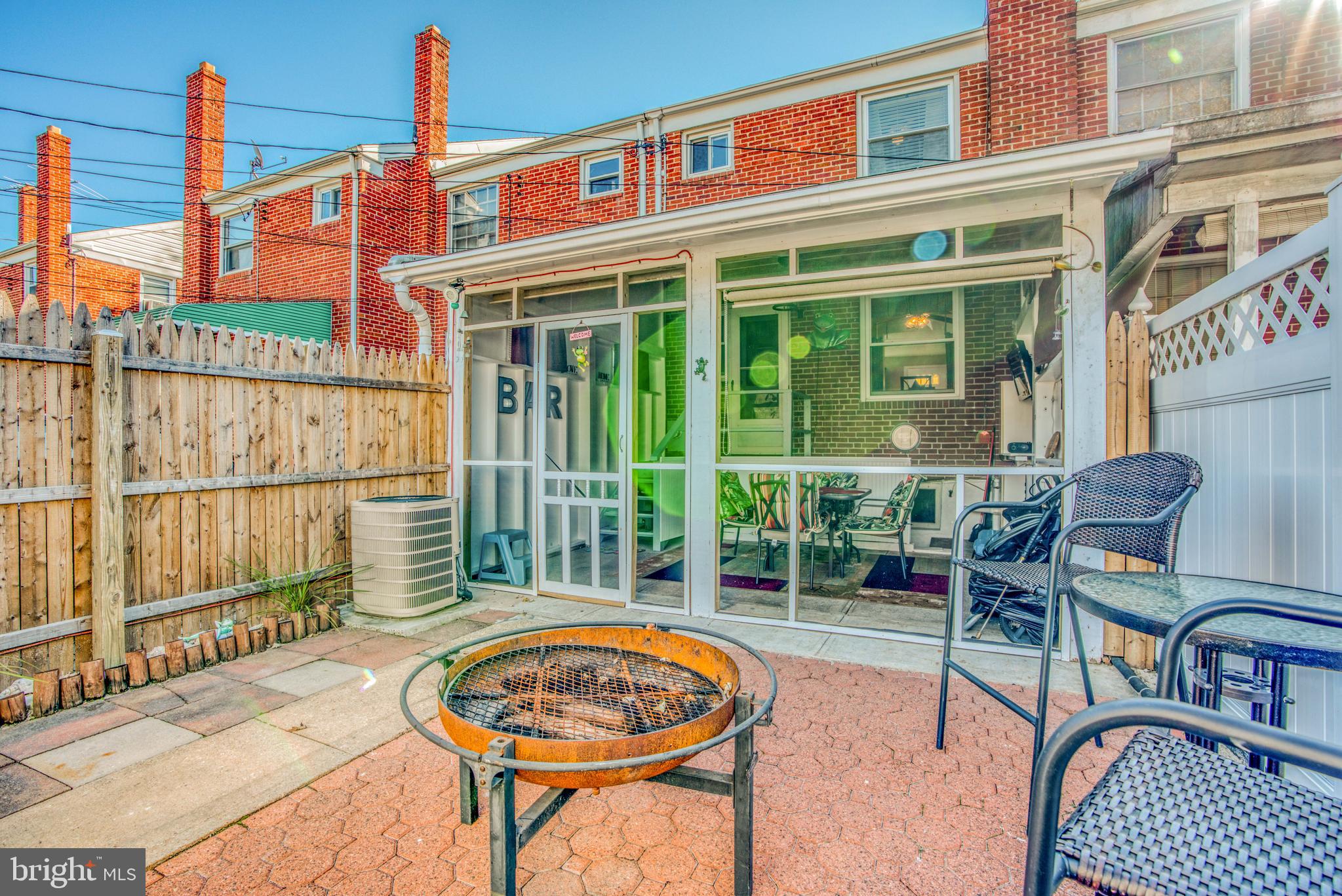 942 Middlesex Road Baltimore, MD 21221 - Photo 2 of 27 SCREENED IN PATIO GREAT FOR ENTERTAINING